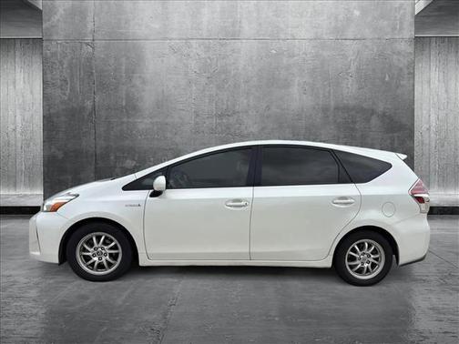 2015 Toyota Prius v Four