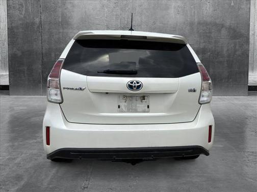 2015 Toyota Prius v Four