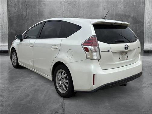 2015 Toyota Prius v Four