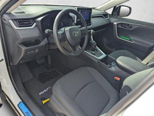 Ice Cap 2025 Toyota RAV4 Hybrid LE