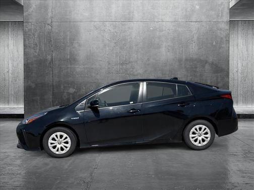 2022 Toyota Prius LE