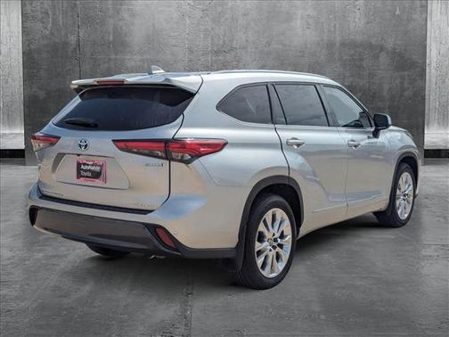 2023 Toyota Highlander Hybrid Limited