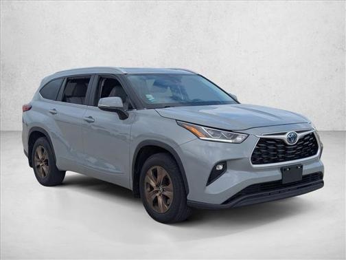 2023 Toyota Highlander Hybrid XLE