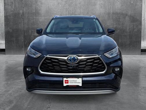2021 Toyota Highlander Hybrid Platinum