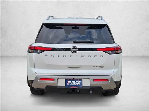 Everest White Pearl Tricoat 2025 Nissan Pathfinder Platinum 4WD