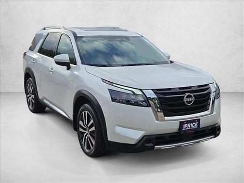 Everest White Pearl Tricoat 2025 Nissan Pathfinder Platinum 4WD