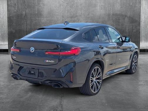 2022 BMW X4 M40i
