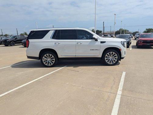 White Frost Tricoat 2024 GMC Yukon Denali
