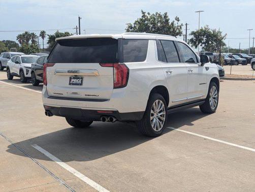 White Frost Tricoat 2024 GMC Yukon Denali