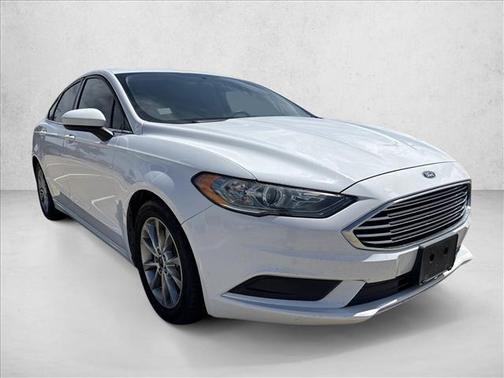 Oxford White 2017 Ford Fusion SE