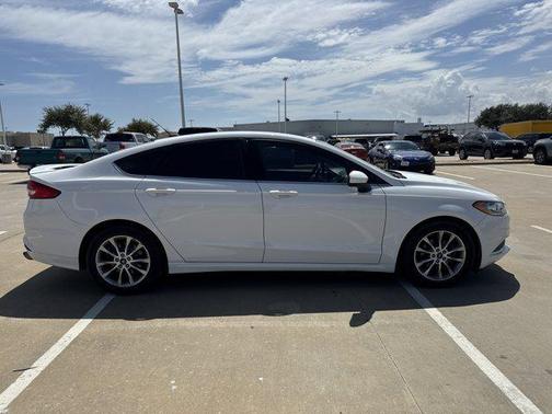 Oxford White 2017 Ford Fusion SE