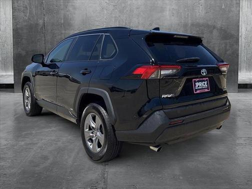 2022 Toyota RAV4 Hybrid LE
