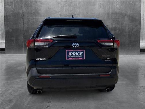 2022 Toyota RAV4 Hybrid LE