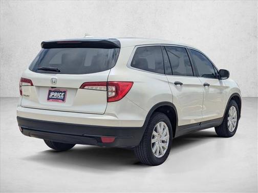 White Diamond Pearl 2019 Honda Pilot LX