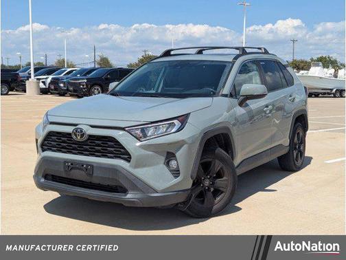 2020 Toyota RAV4 XLE