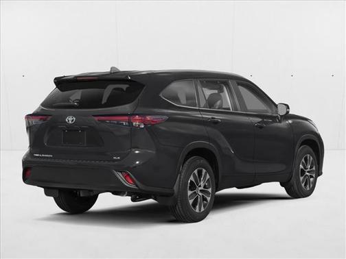 Midnight Black Metallic 2026 Toyota Highlander XLE