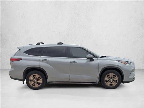 Cement 2023 Toyota Highlander Hybrid XLE