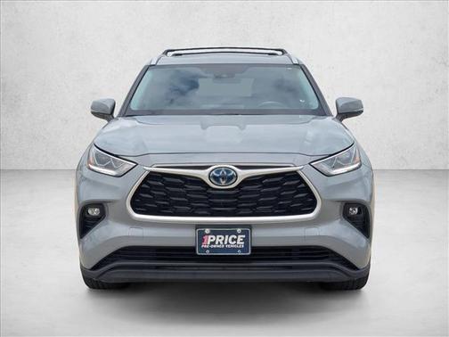 Cement 2023 Toyota Highlander Hybrid XLE