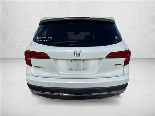 White Diamond Pearl 2017 Honda Pilot Touring