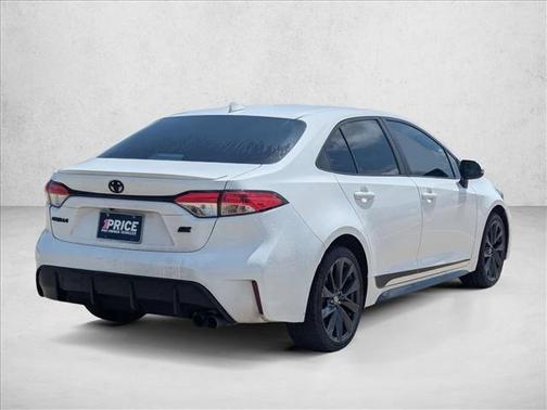 Ice Cap 2023 Toyota Corolla SE