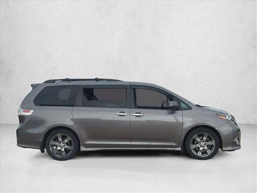 2017 Toyota Sienna SE