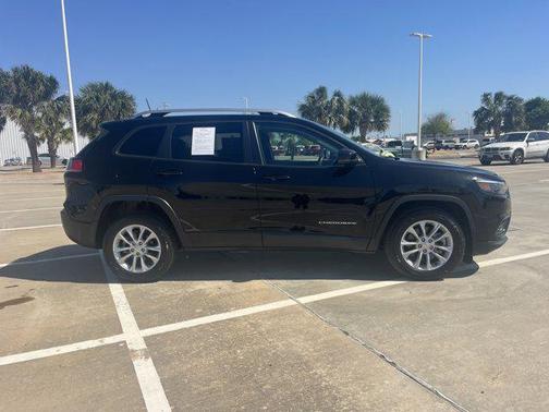 Diamond Black Crystal Pearlcoat 2021 Jeep Cherokee Latitude
