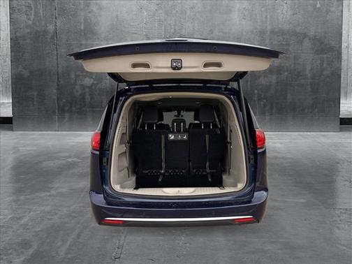 2018 Chrysler Pacifica Touring-L
