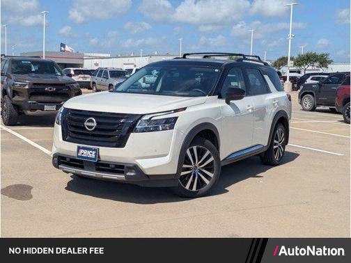 Pearl White Tricoat/Super Black 2024 Nissan Pathfinder Platinum 4WD