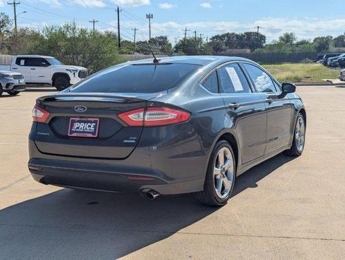 2015 Ford Fusion SE