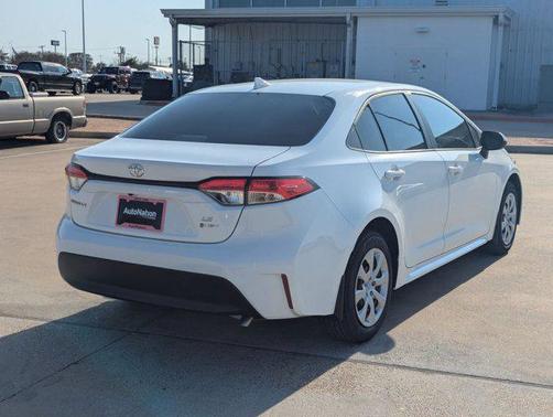 2026 Toyota Corolla Hybrid LE