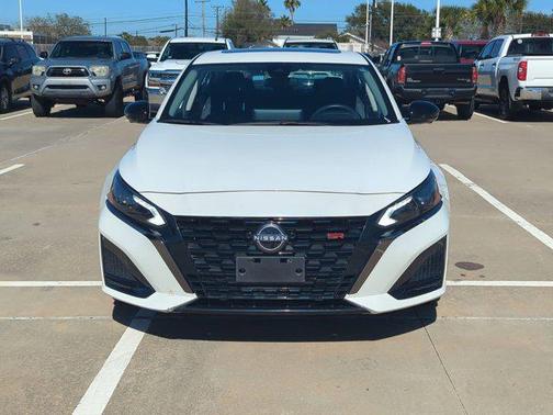 2024 Nissan Altima SR VC-Turbo FWD