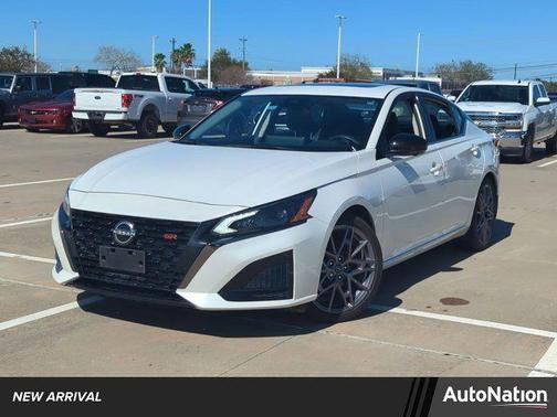 2024 Nissan Altima SR VC-Turbo FWD