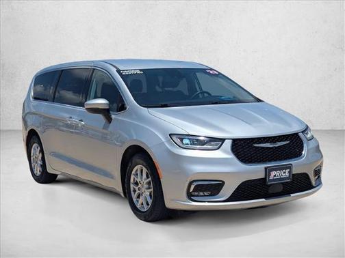Silver Mist Clearcoat 2023 Chrysler Pacifica Touring L