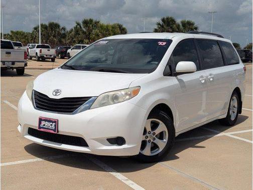 2013 Toyota Sienna LE
