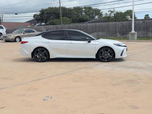 Ice Cap 2025 Toyota Camry XSE