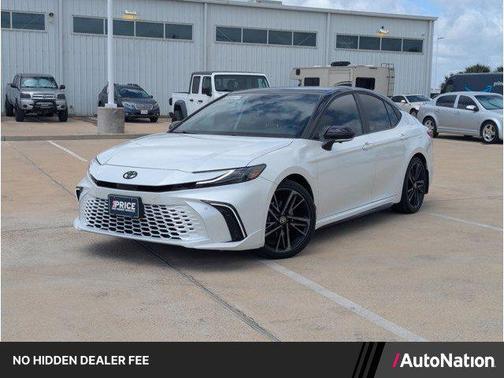 Ice Cap 2025 Toyota Camry XSE