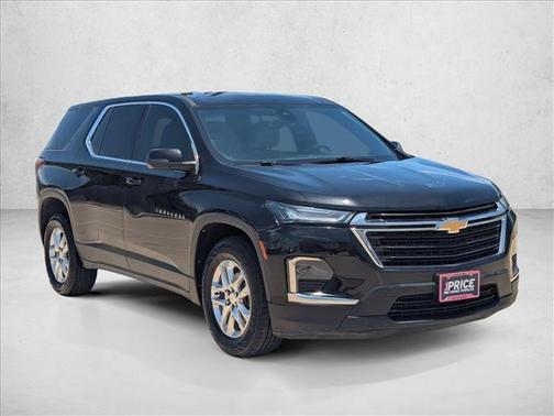 Mosaic Black Metallic 2022 Chevrolet Traverse LS