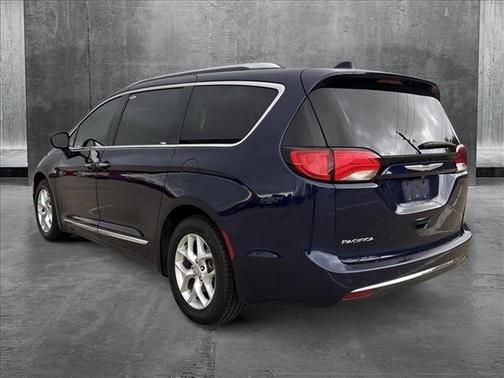 2018 Chrysler Pacifica Touring-L