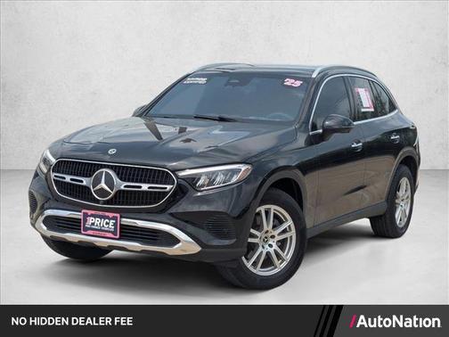 Obsidian Black Metallic 2025 Mercedes-Benz GLC 300 4MATIC