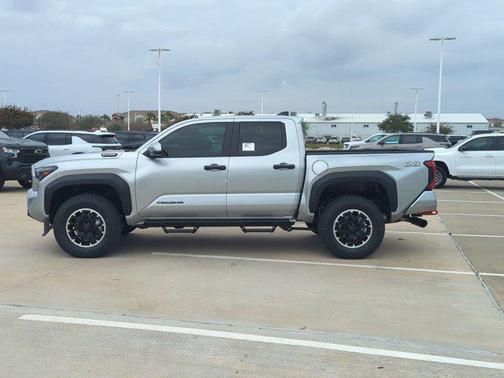 2026 Toyota Tacoma Hybrid TRD Off Road