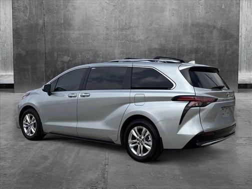 2024 Toyota Sienna Limited 7-Passenger