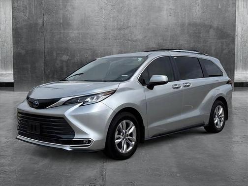2024 Toyota Sienna Limited 7-Passenger