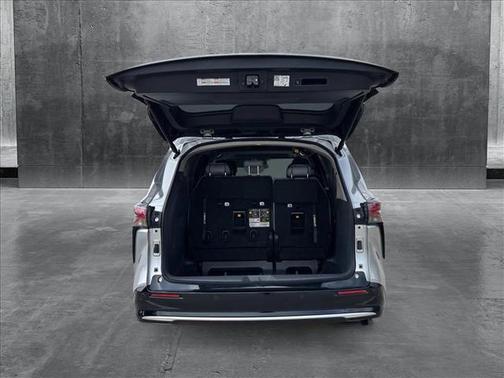 2024 Toyota Sienna Limited 7-Passenger