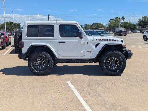 Bright White Clearcoat 2025 Jeep Wrangler Rubicon