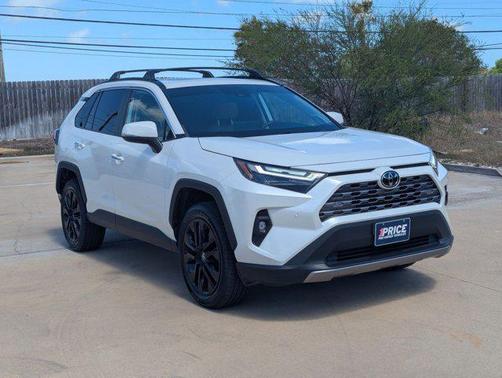 Blizzard Pearl 2022 Toyota RAV4 Limited