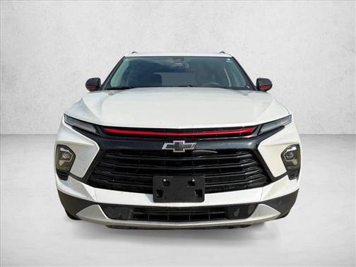 Iridescent Pearl Tricoat 2024 Chevrolet Blazer 2LT