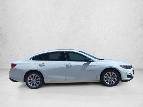 Summit White 2024 Chevrolet Malibu FWD 1LT