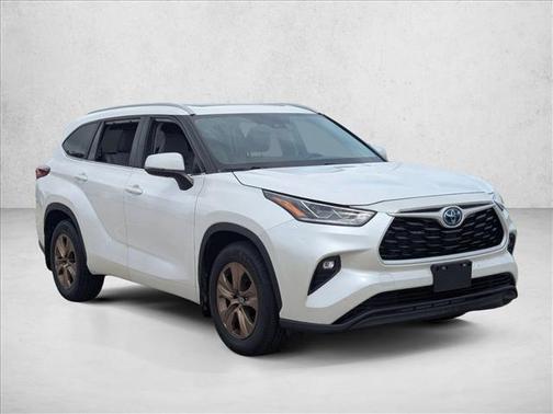 2023 Toyota Highlander Hybrid XLE