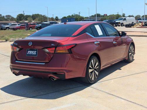 2022 Nissan Altima 2.5 SL