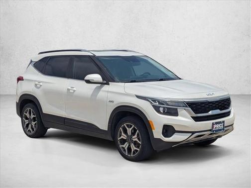 Snow White Pearl 2022 Kia Seltos EX